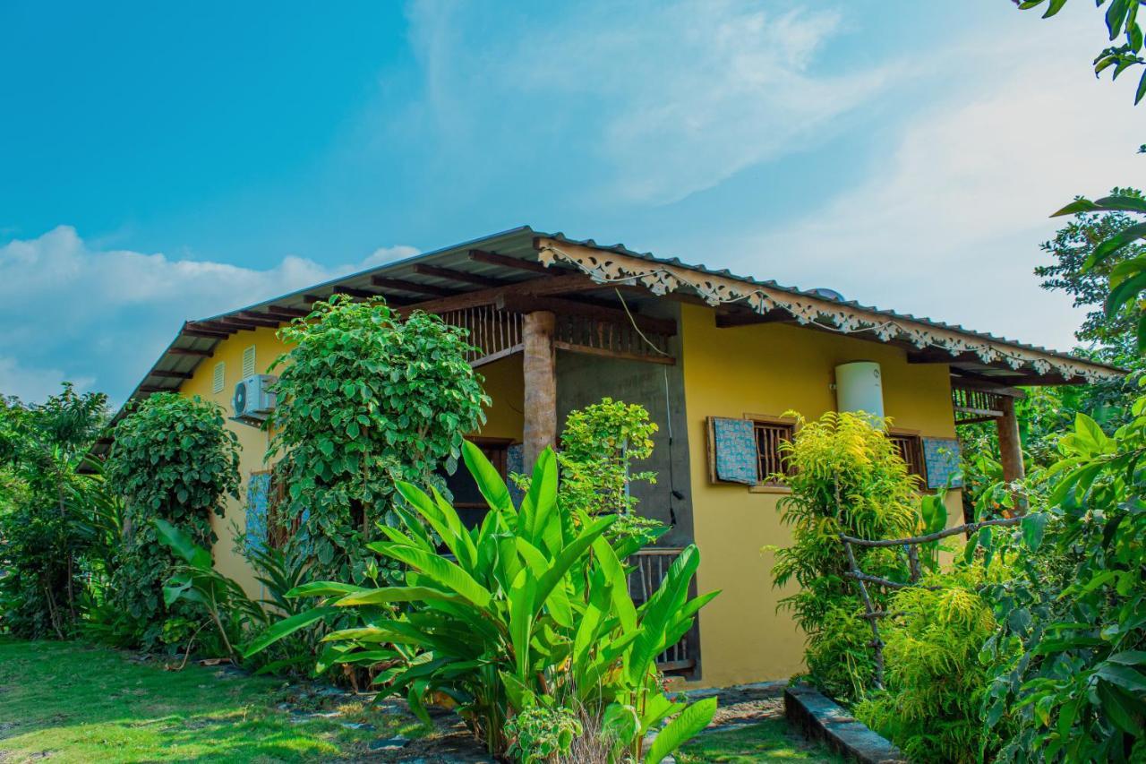 Bed and Breakfast Residencial Tamarindos Morro Peixe Экстерьер фото
